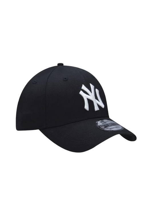 New Era New York Yankees Black/White Cap